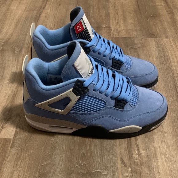 unc blue jordan 4